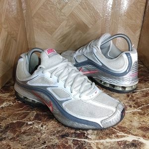 Nike women's reax run 5 running shoes sneaker size 8.5. 339